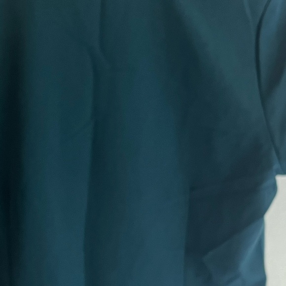 FIGS Technical Collection Short Sleeve Scrub Top Women's S  Pockets V Neck - Picture 2 of 4